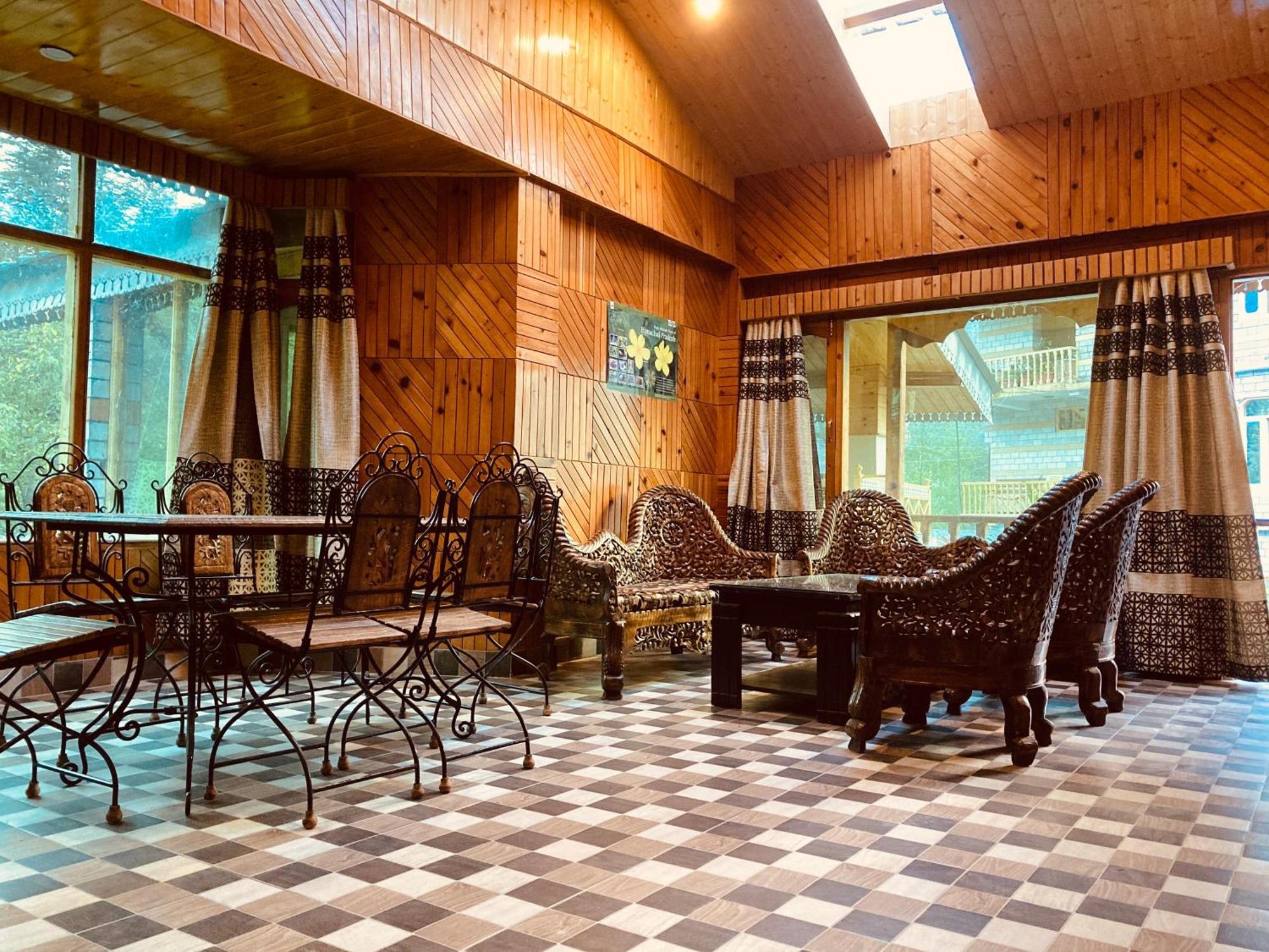 Woods Villa Cottage, Manali Екстер'єр фото