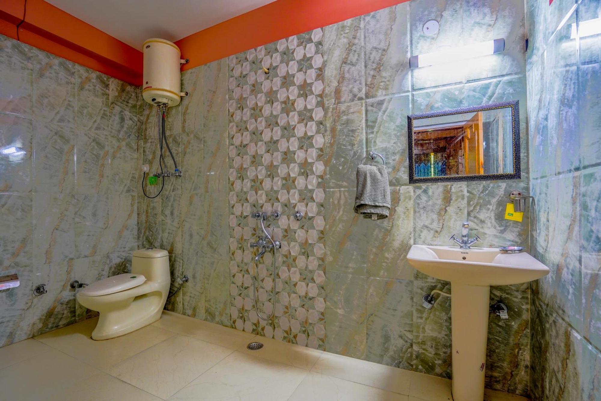 Woods Villa Cottage, Manali Екстер'єр фото