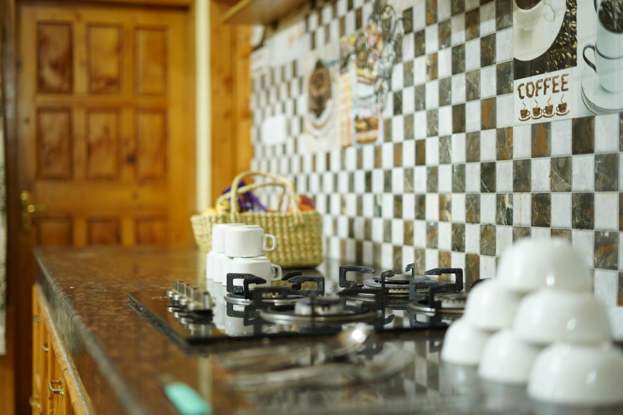 Woods Villa Cottage, Manali Екстер'єр фото