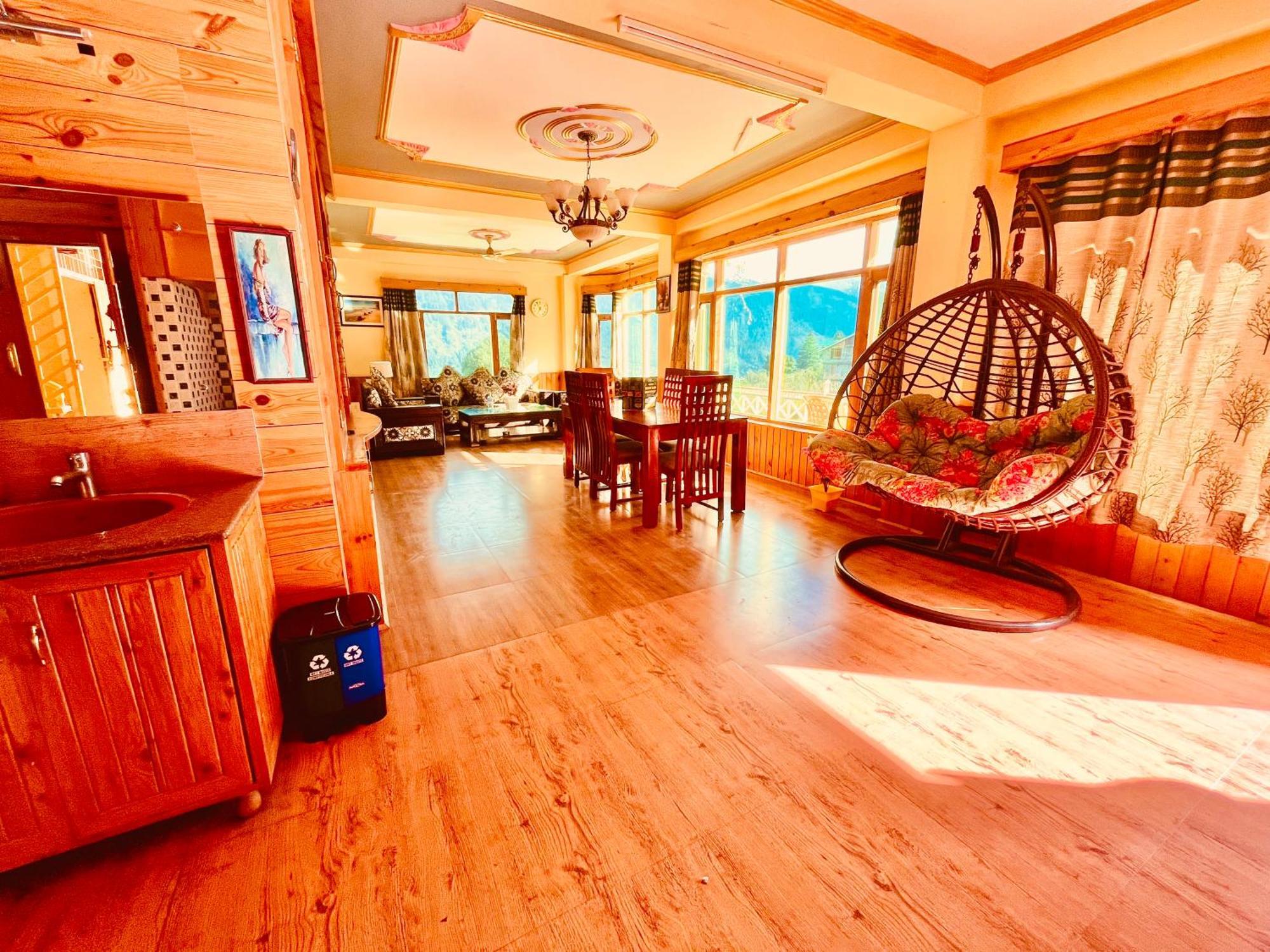 Woods Villa Cottage, Manali Екстер'єр фото