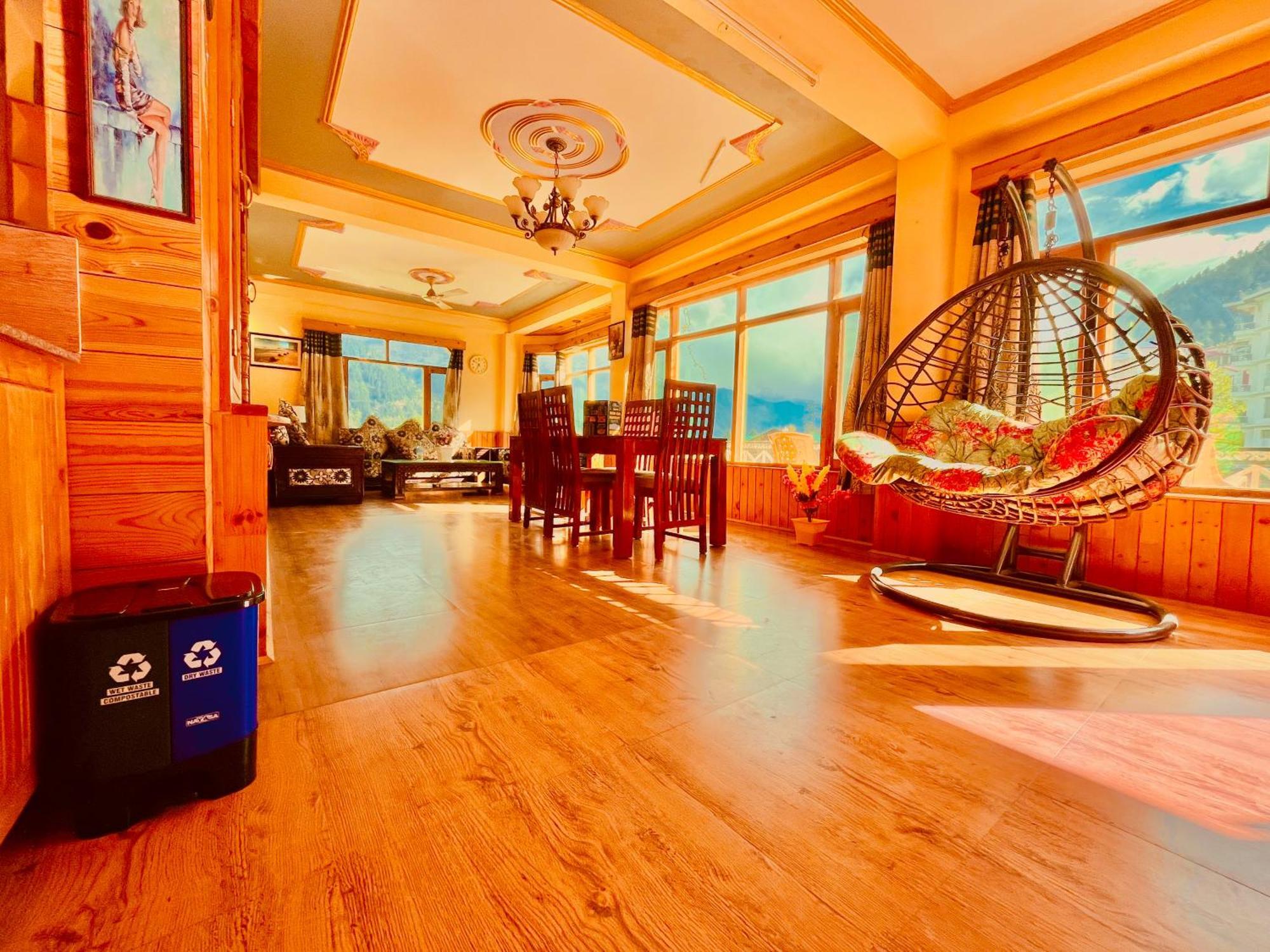 Woods Villa Cottage, Manali Екстер'єр фото