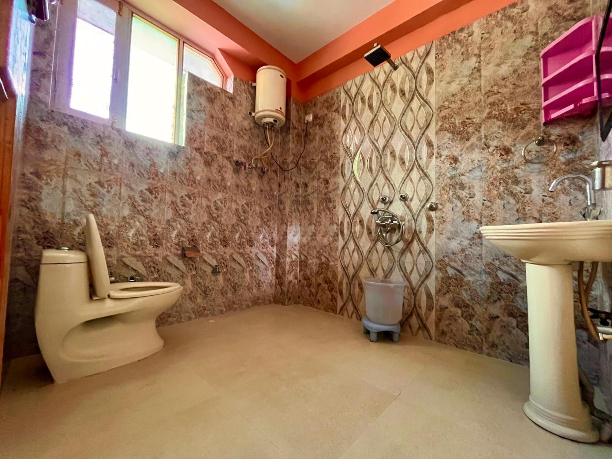 Woods Villa Cottage, Manali Екстер'єр фото