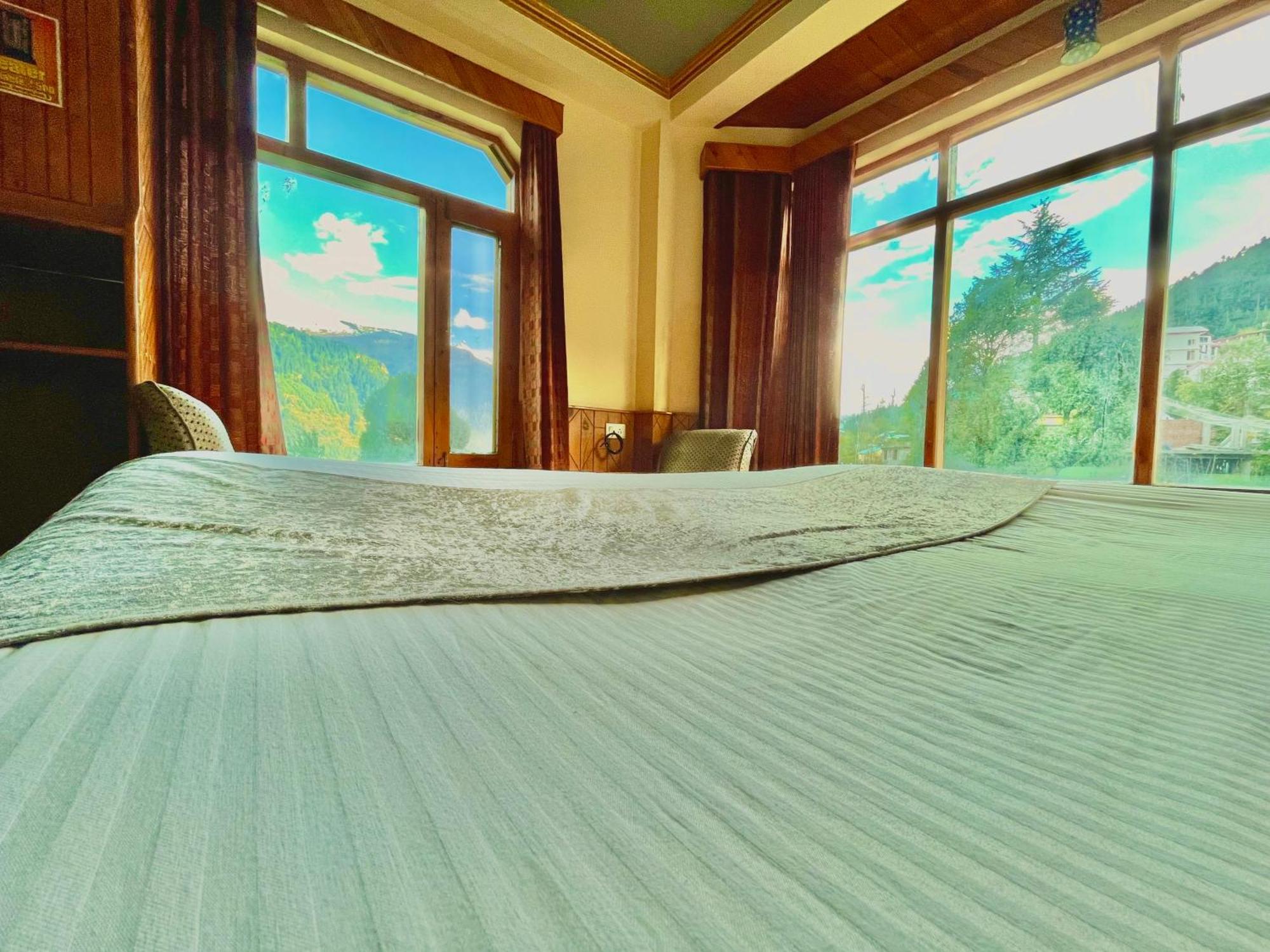 Woods Villa Cottage, Manali Екстер'єр фото
