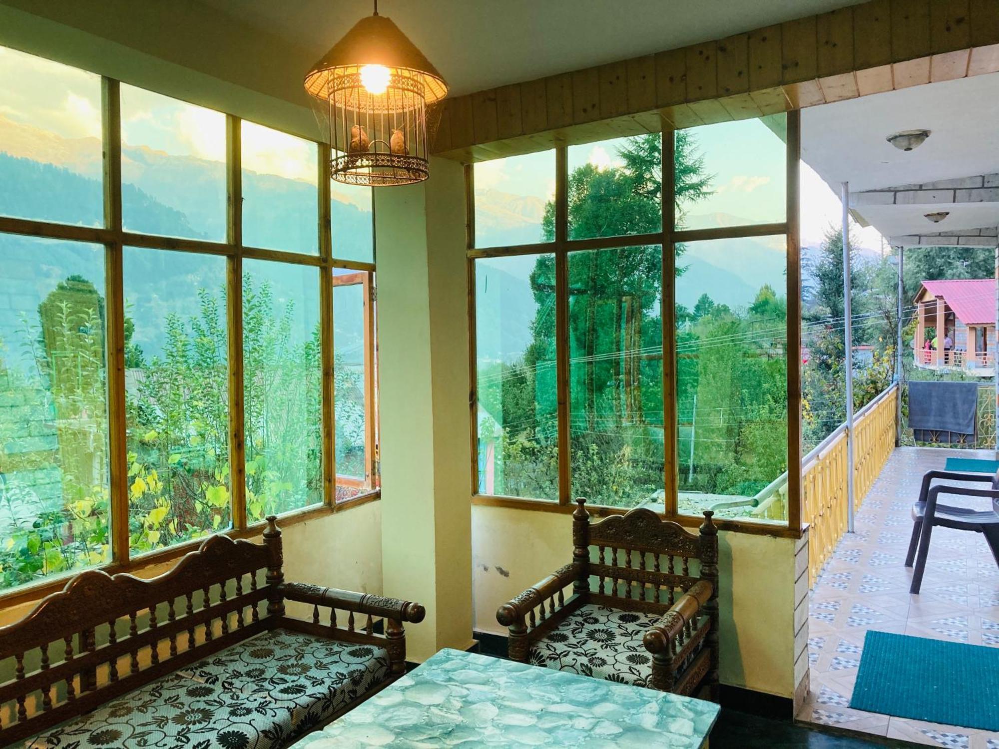 Woods Villa Cottage, Manali Екстер'єр фото