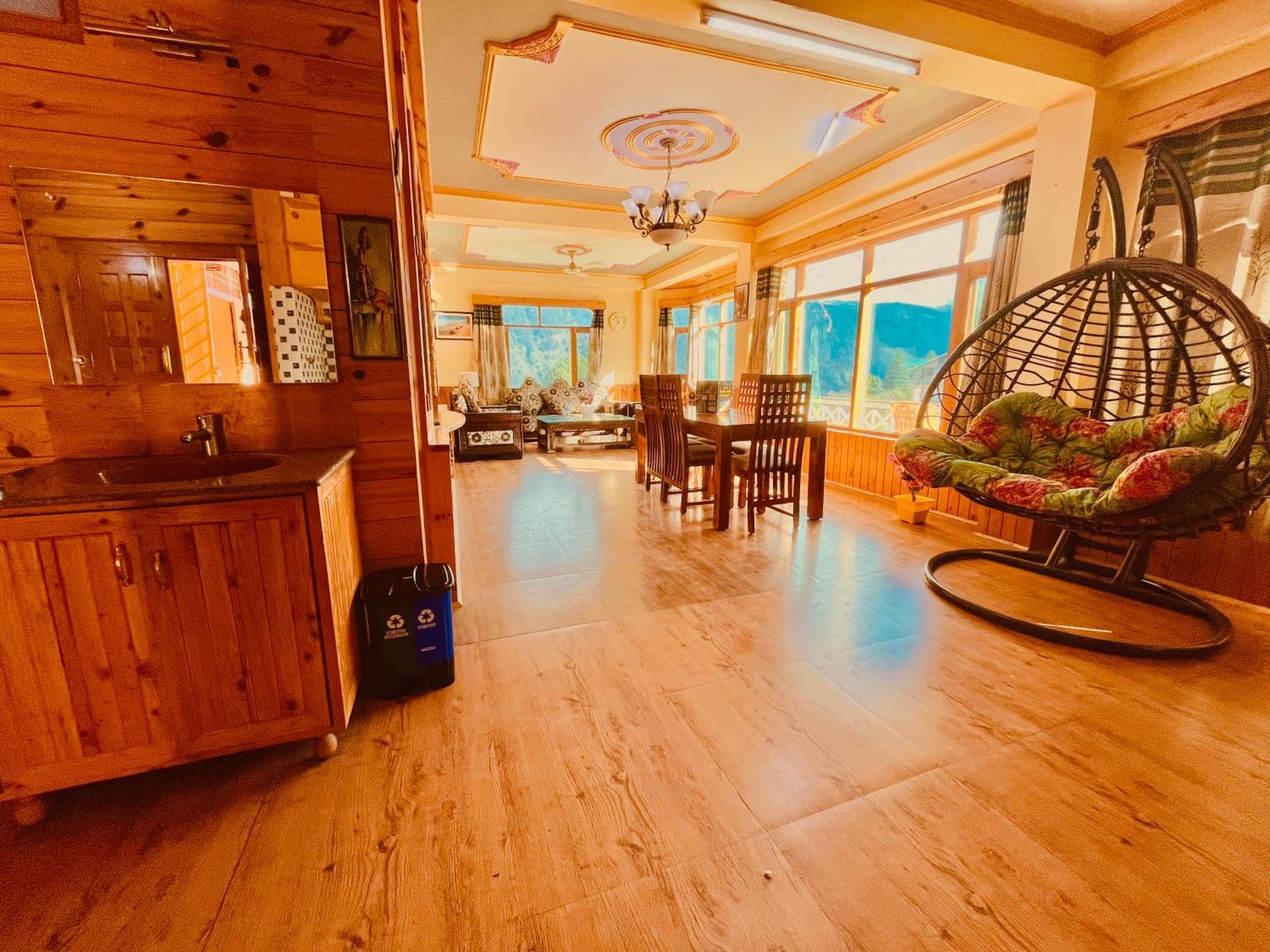Woods Villa Cottage, Manali Екстер'єр фото