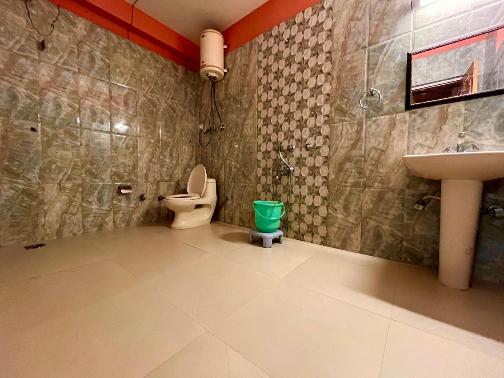 Woods Villa Cottage, Manali Екстер'єр фото