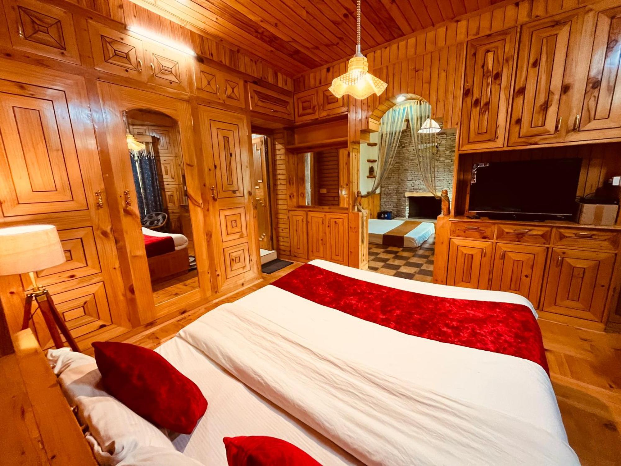 Woods Villa Cottage, Manali Екстер'єр фото