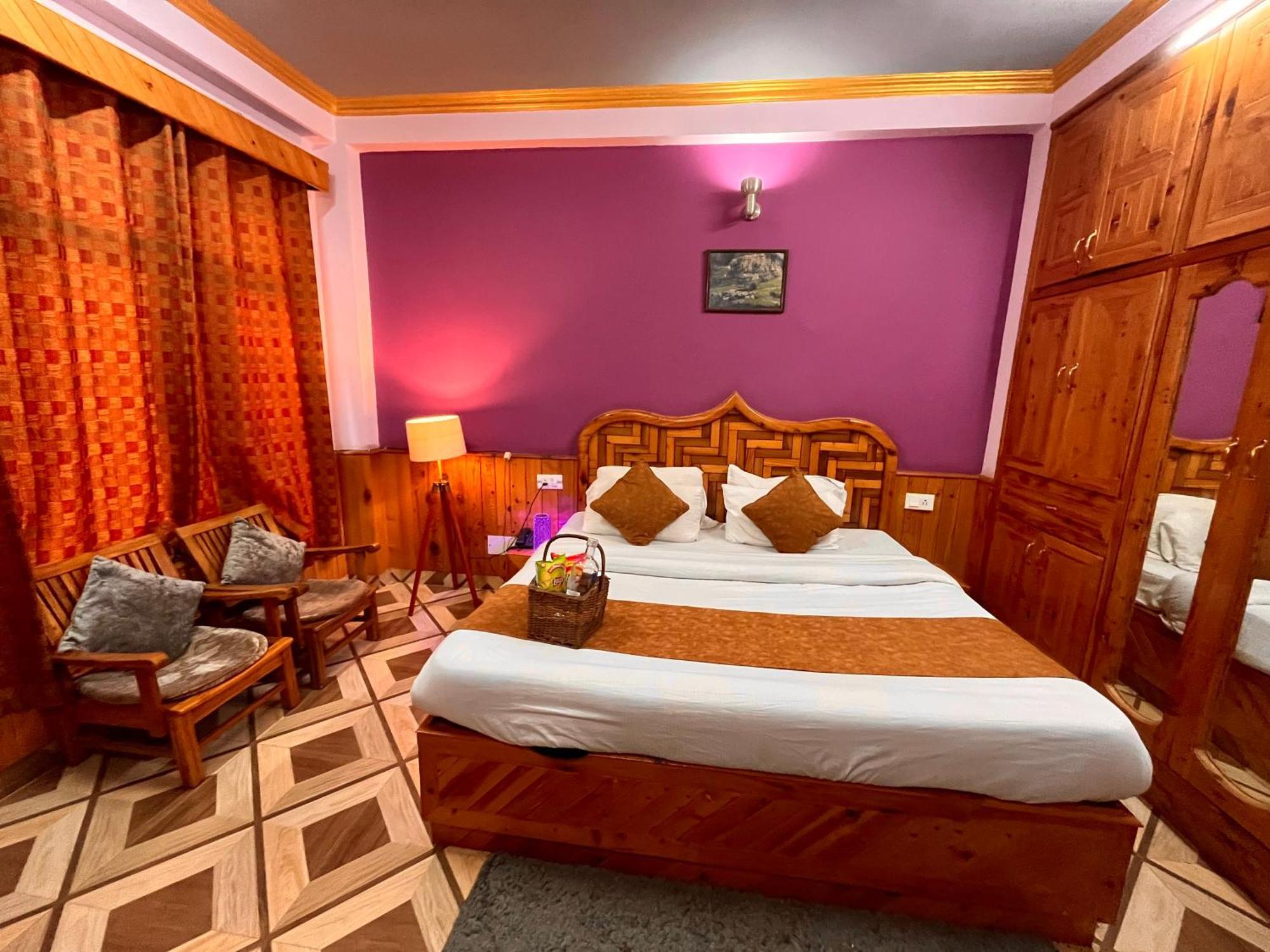 Woods Villa Cottage, Manali Екстер'єр фото